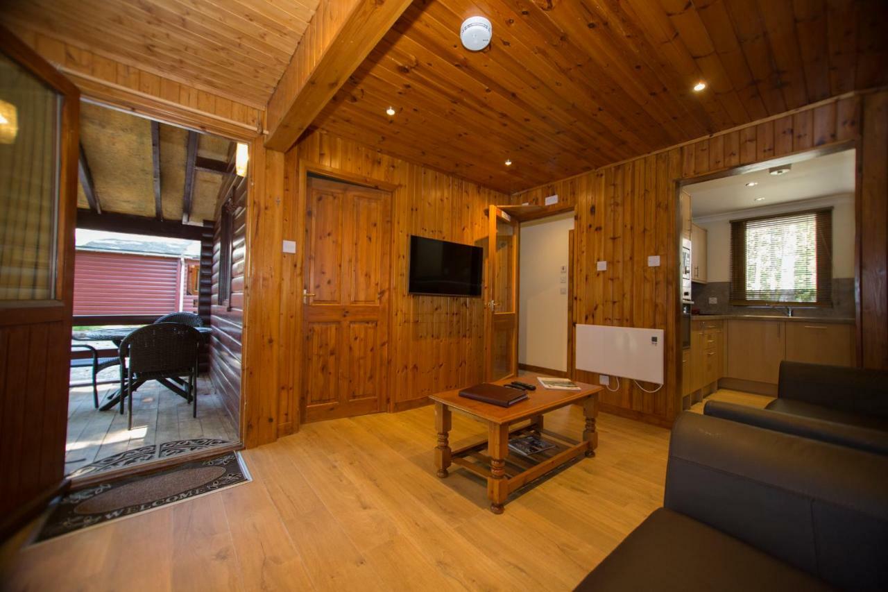 Invercauld Lodges Ballater Εξωτερικό φωτογραφία
